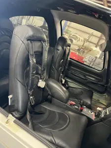 2005 Cirrus SR22 Interior Leather Black  Seats Trim Plastcs Belts & Hardware